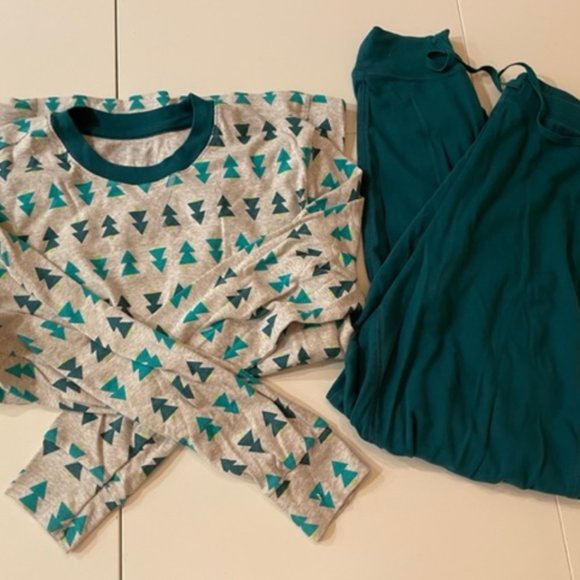 Matching Family Pajamas (Primary Brand) Women's XS/S, Men's Large, Kid's 2-3T - Picture 4 of 7